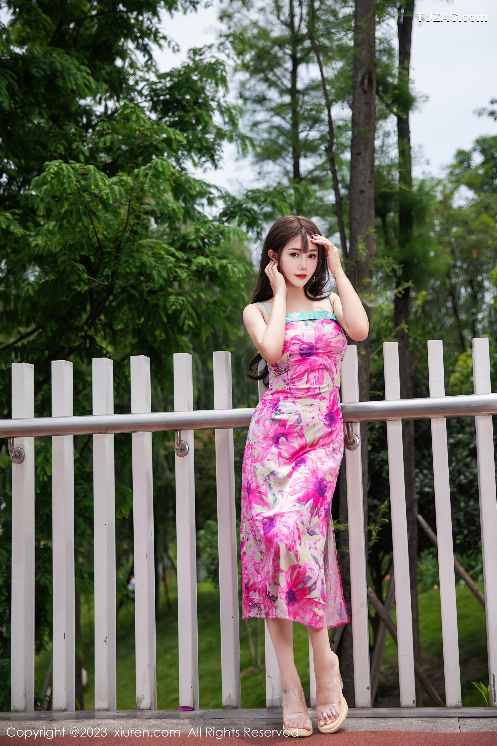 XiuRen秀人网-7065-严利娅Yuliya-性感网红情人裙-2023.07.12