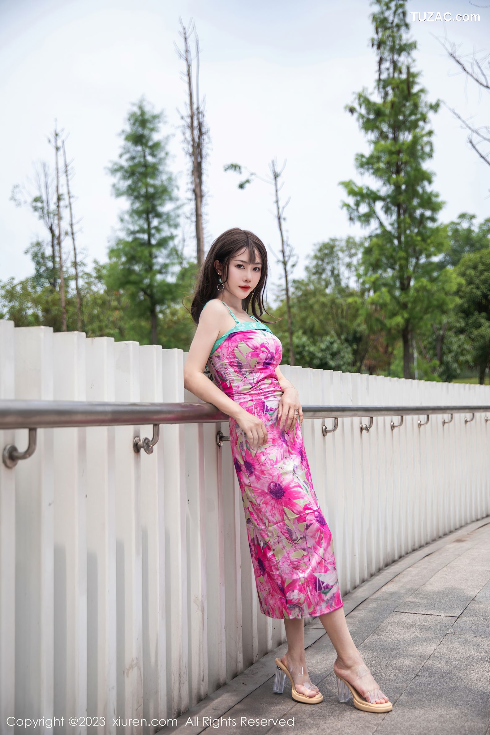 XiuRen秀人网-7065-严利娅Yuliya-性感网红情人裙-2023.07.12