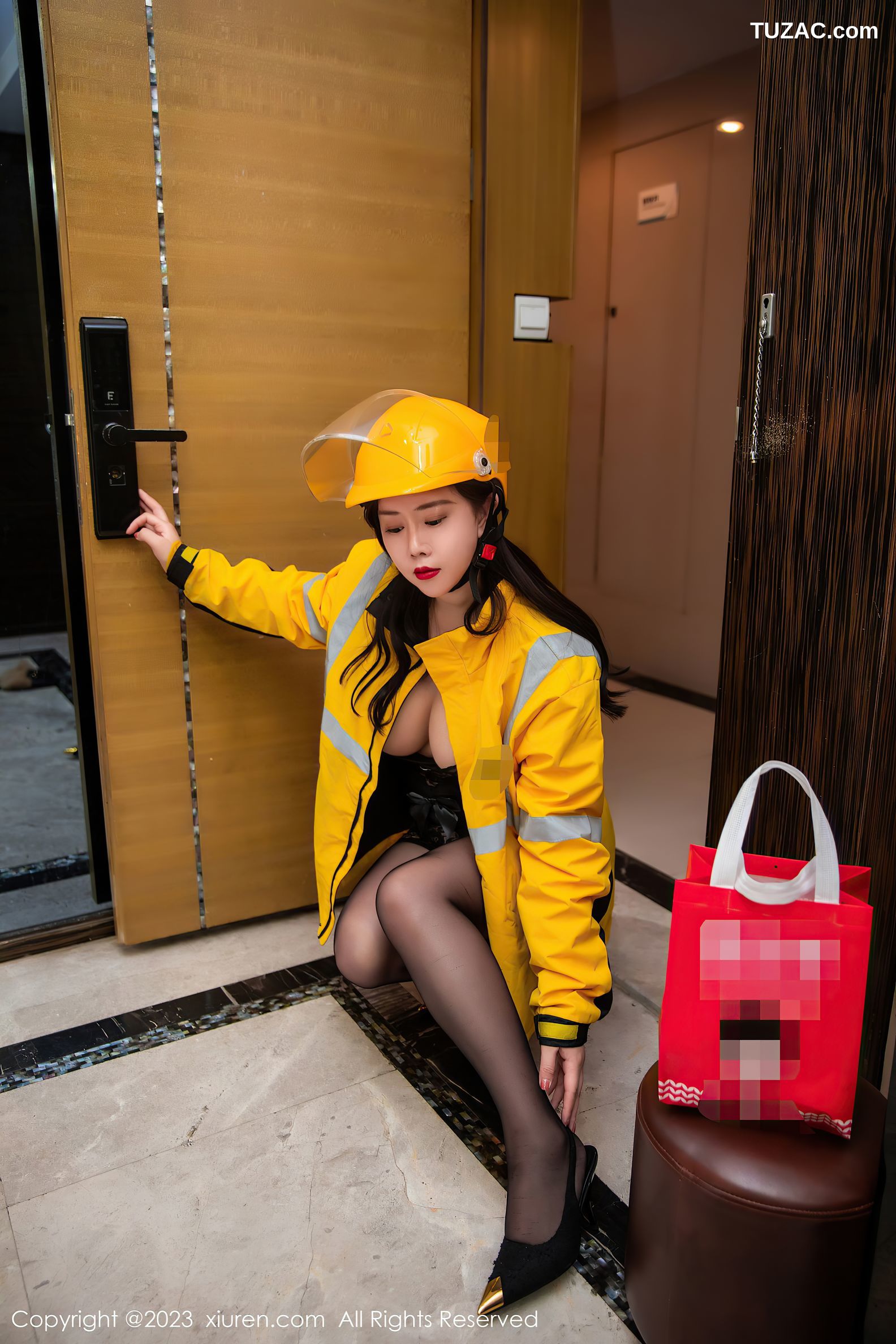 XiuRen秀人网-7093-王婉悠Queen-外卖员黑蕾丝内衣黑丝-2023.07.18