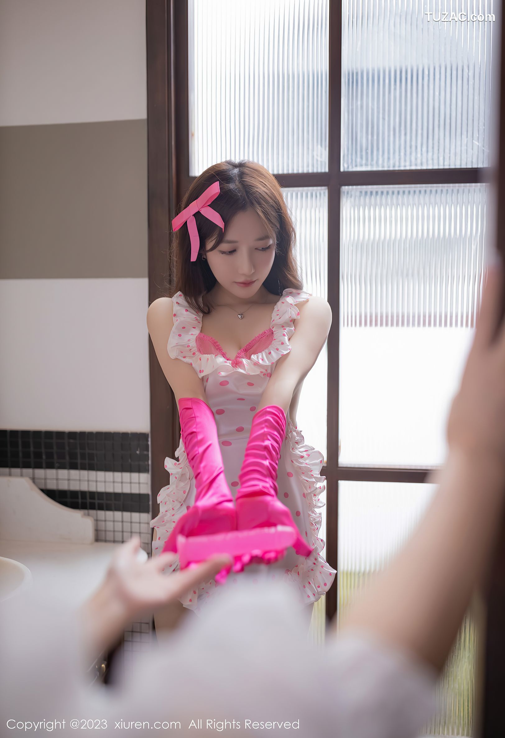 XiuRen秀人网-7158-鱼子酱Fish-白色粉色女仆-2023.07.28