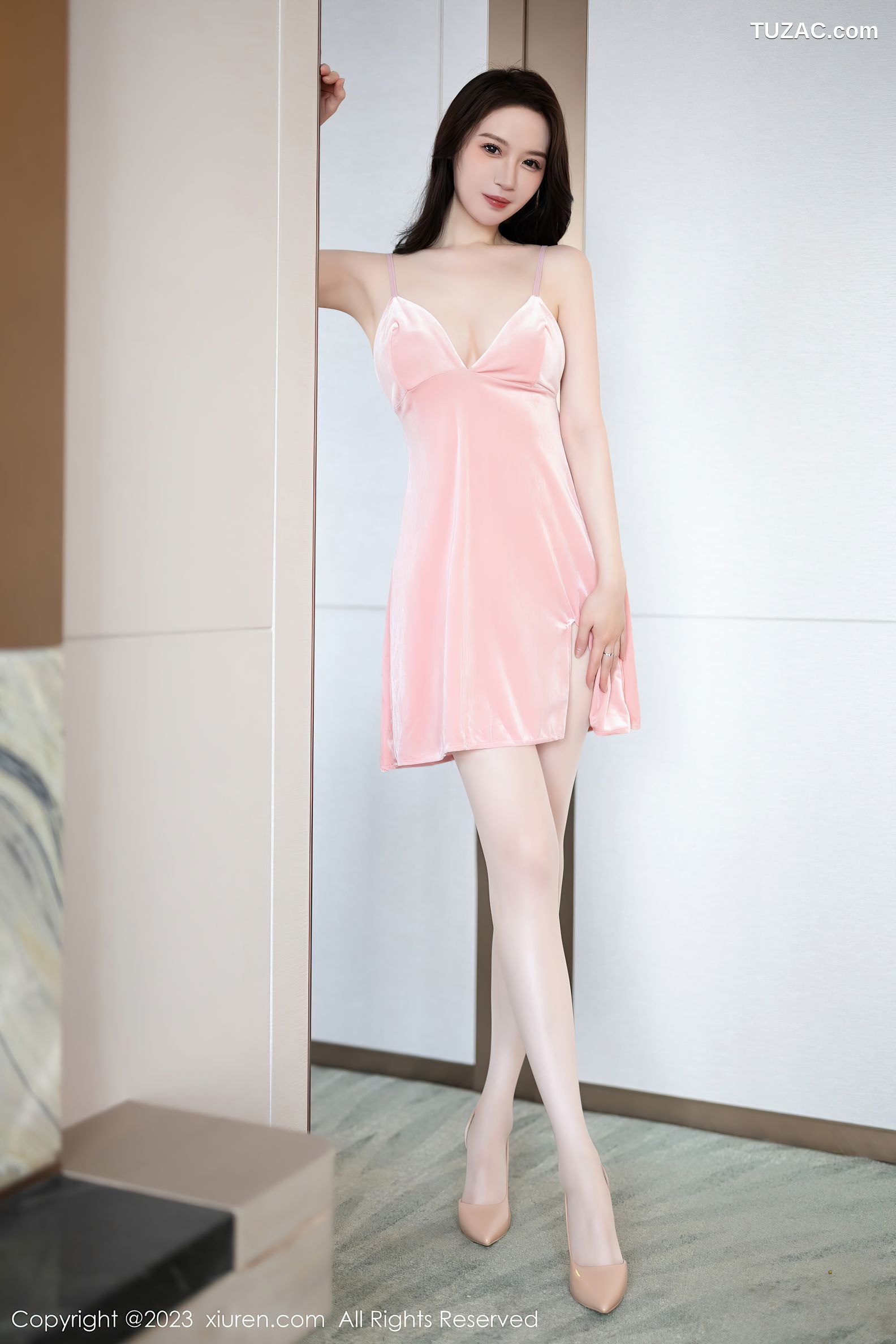 XiuRen秀人网-7182-梦心玥-粉色吊带短裙黑色连身透视装-2023.08.03