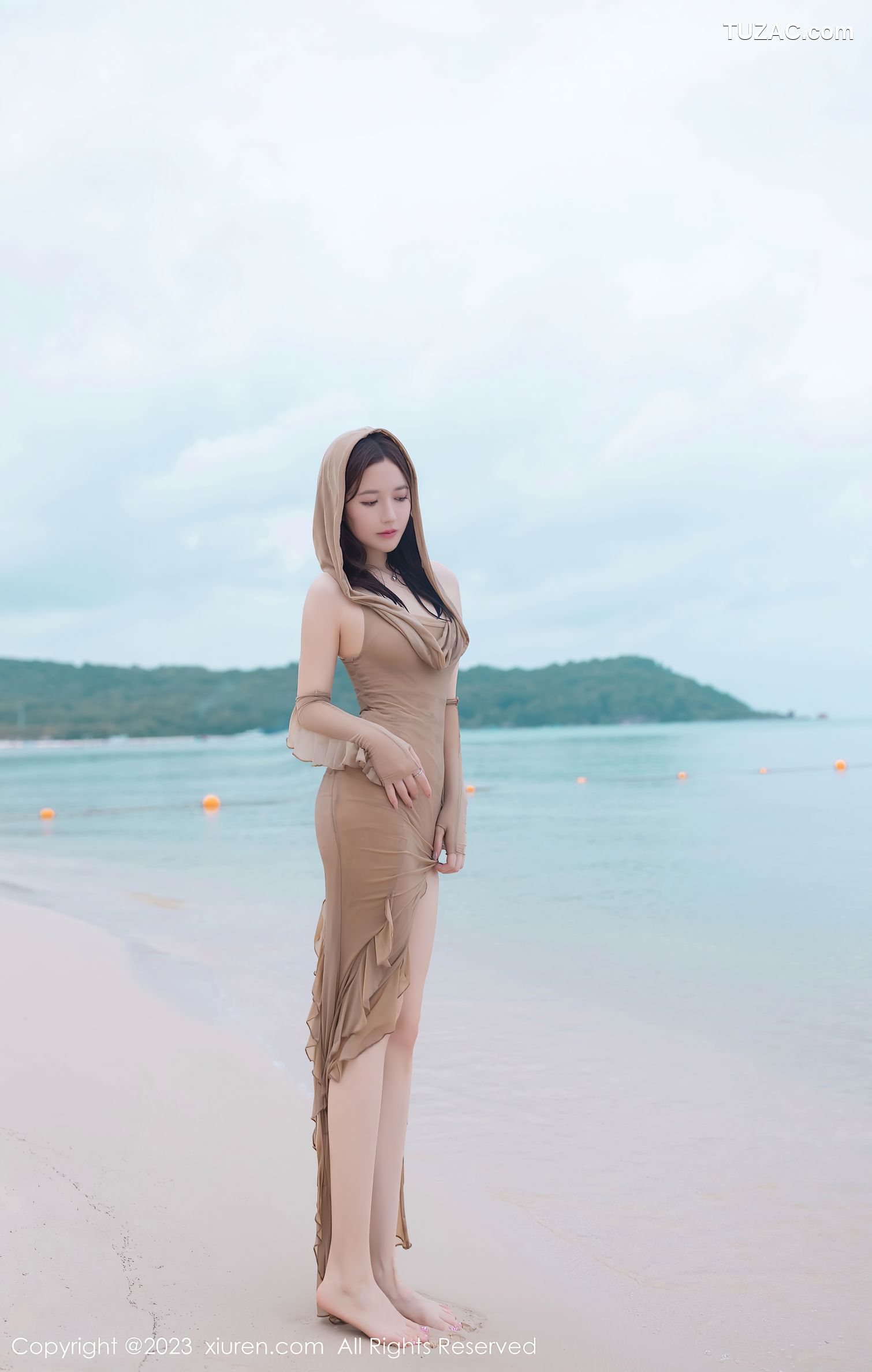 XiuRen秀人网-7288-鱼子酱Fish-米色长裙海边沙滩湿身-2023.08.25