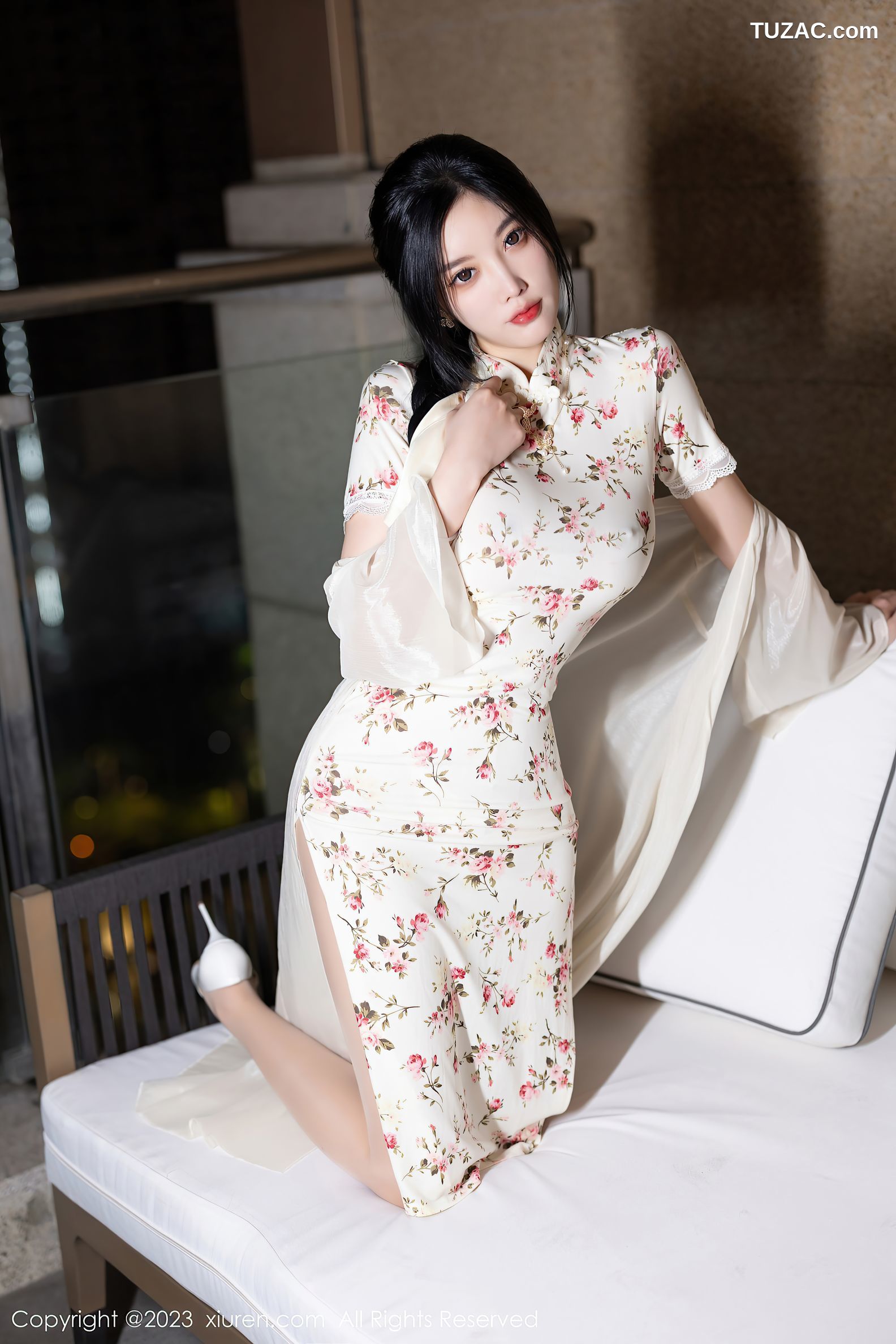 XiuRen秀人网-7363-杨晨晨Yome-白色红碎花旗袍浴室湿身-2023.09.08