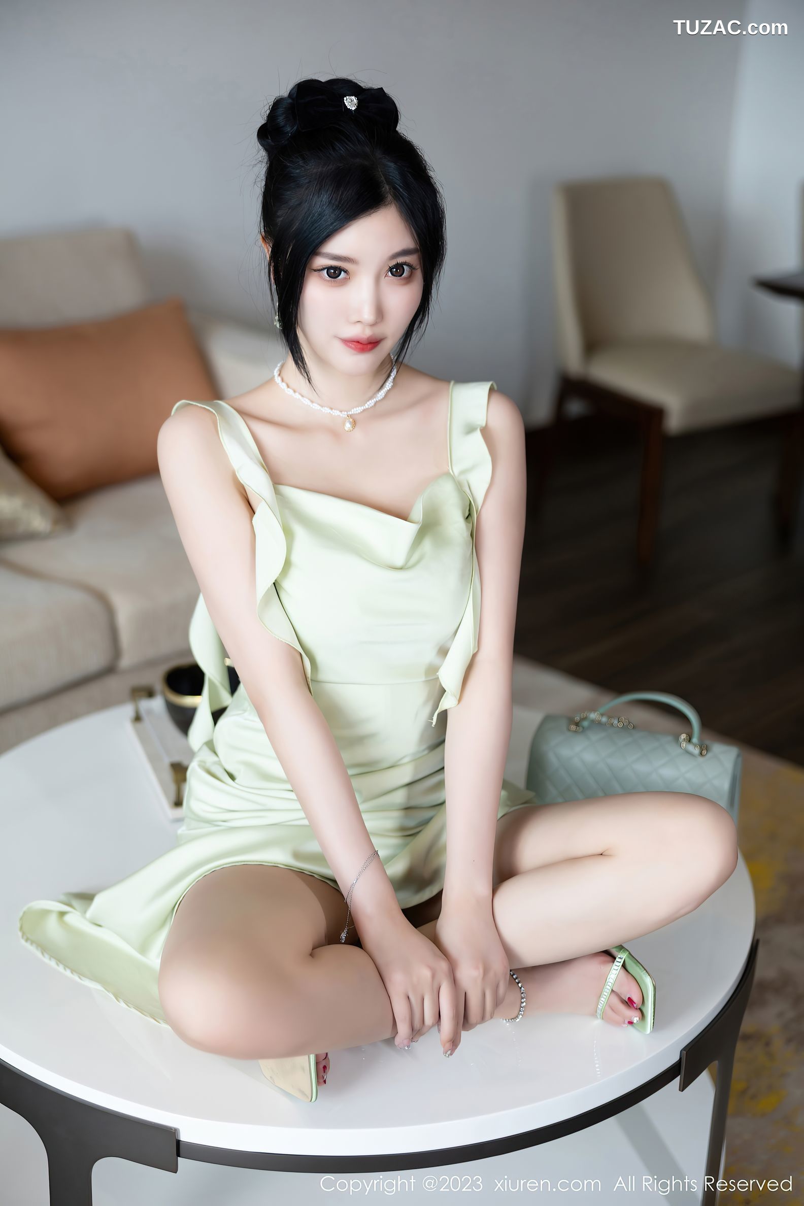 XiuRen秀人网-7410-杨晨晨Yome-浙江安吉旅拍-淡绿连衣长裙-2023.09.19