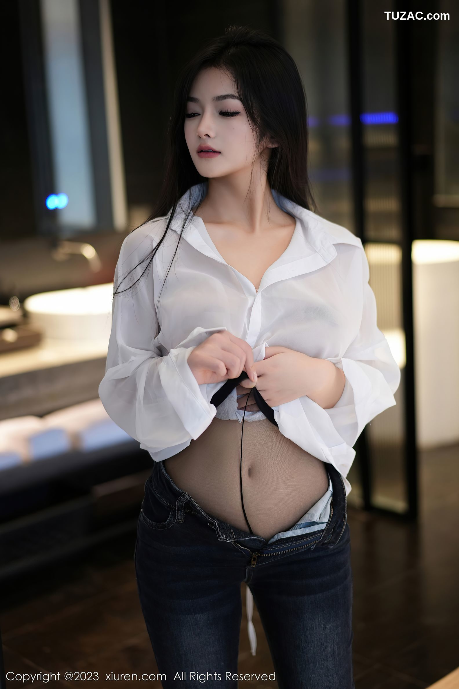 XiuRen秀人网-7645-谭小灵-白衬衫黑色牛仔裤黑丝浴缸爆乳-2023.11.10