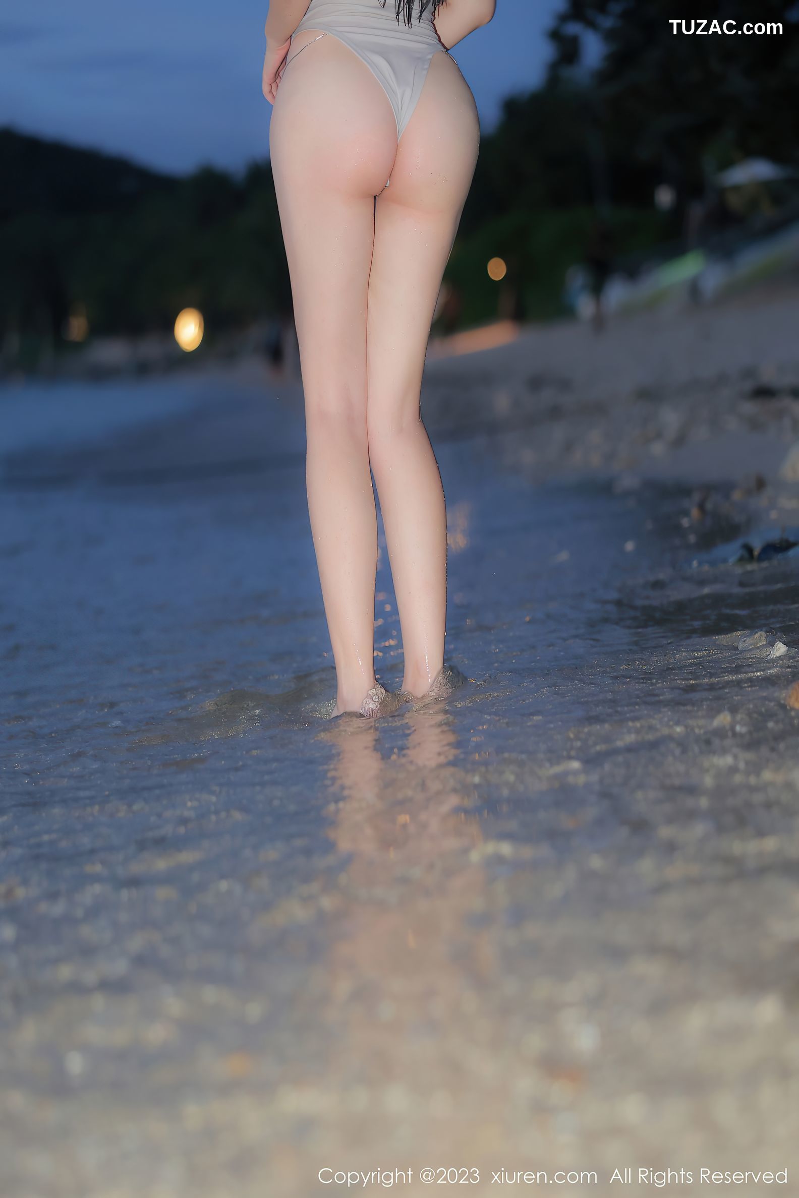 XiuRen秀人网-7866-小薯条nienie-沙滩场景白吊带牛仔裤湿身爆乳-2023.12.26