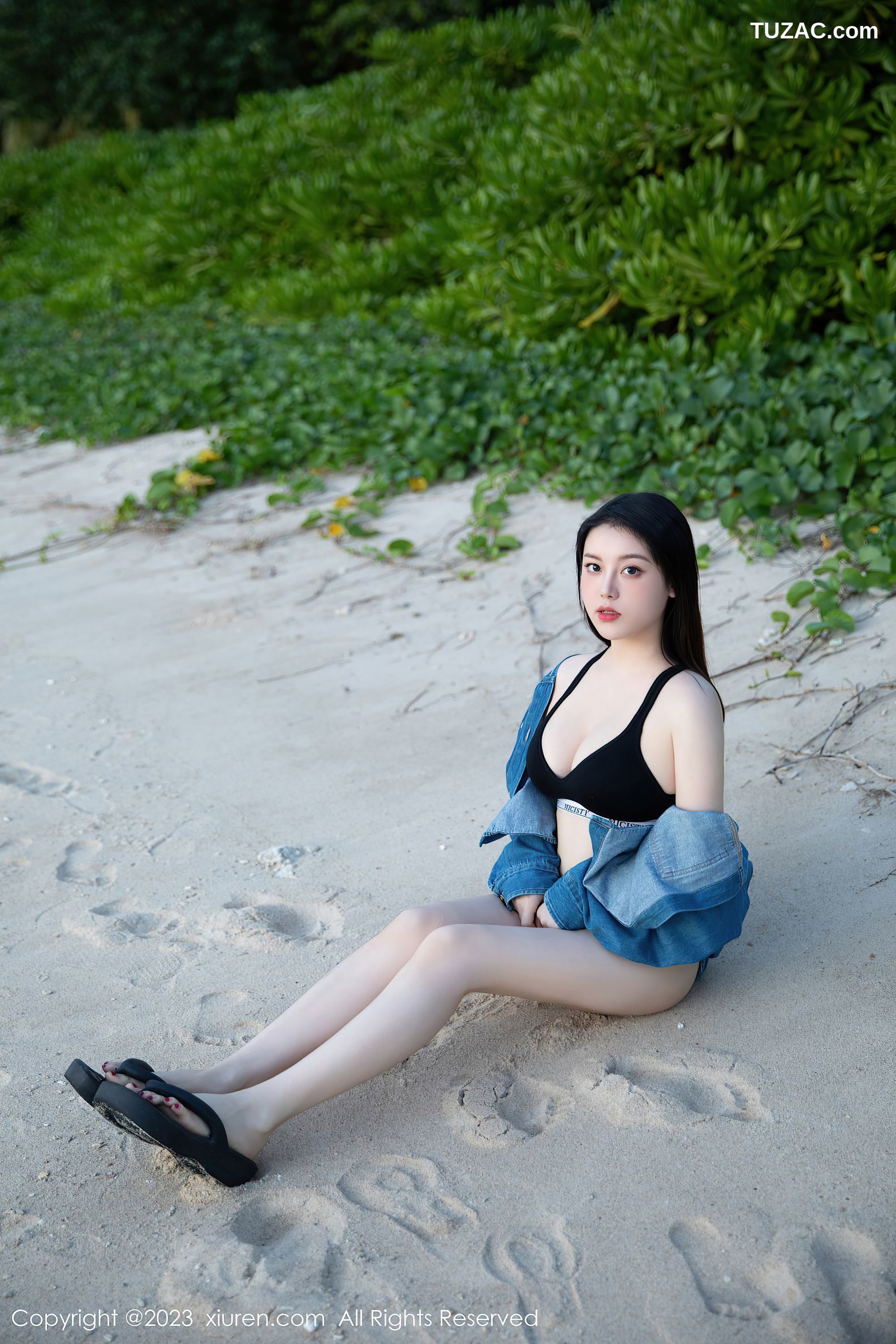 XiuRen秀人网-7892-豆瓣酱-蓝牛仔服黑色比基尼爆乳-2023.12.29