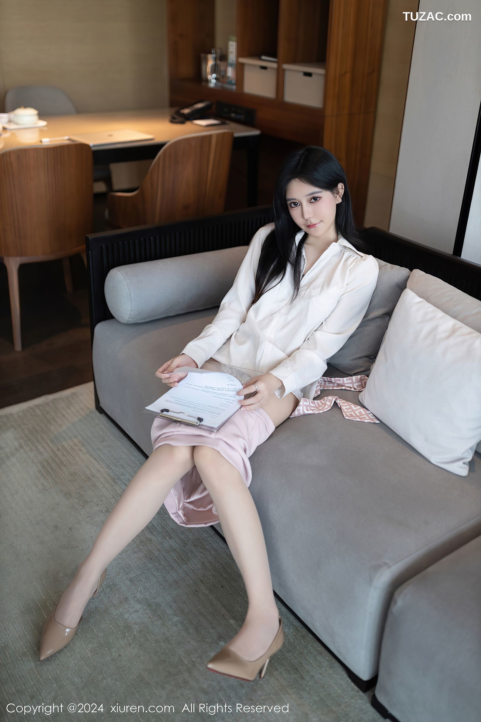 XiuRen秀人网-7922-幼幼-白衬衫浅粉色短裙白蕾丝内衣吸奶器爆乳-2024.01.05