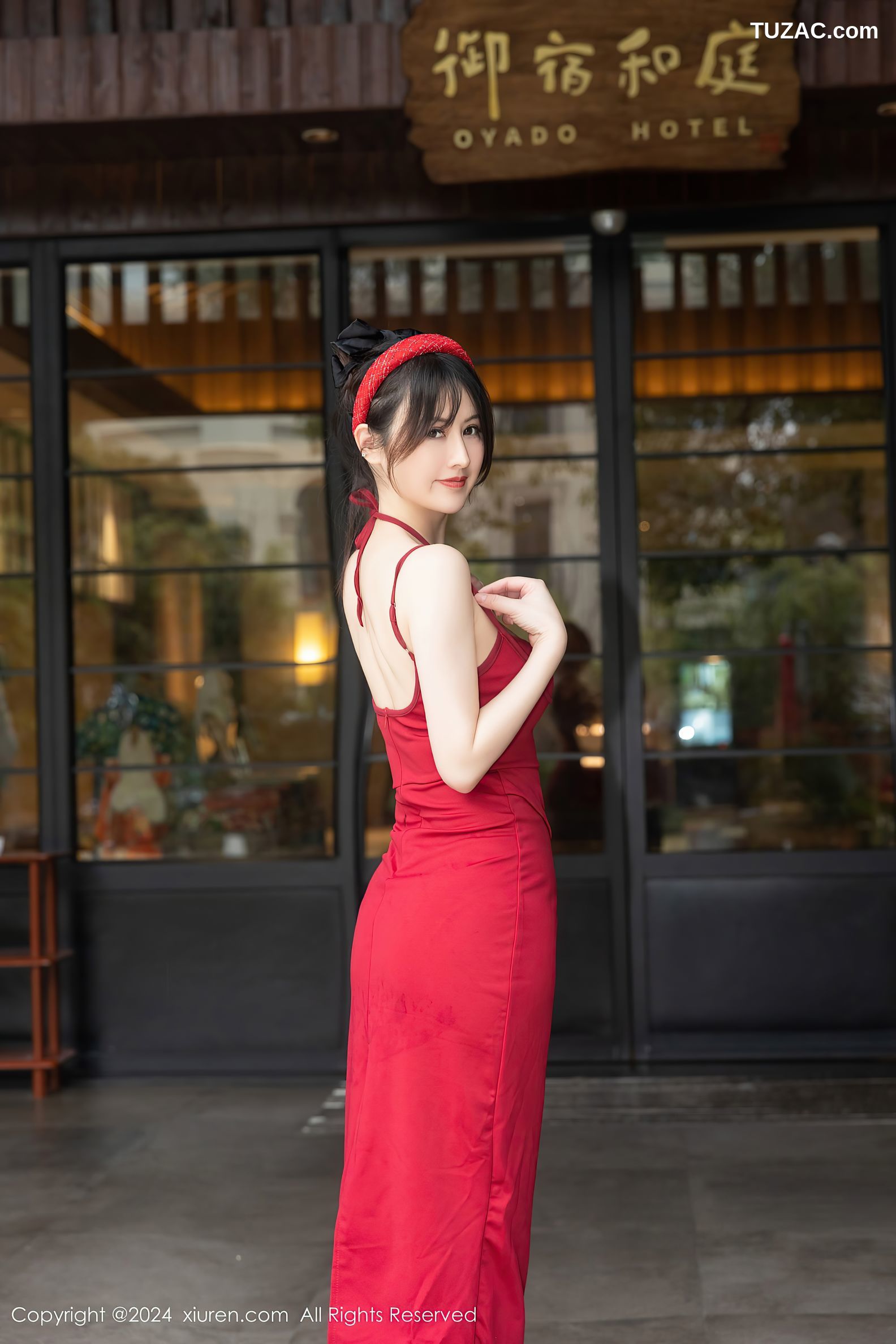 XiuRen秀人网-8078-诗诗kiki-新年主题红裙黑丝爆乳-2024.02.06
