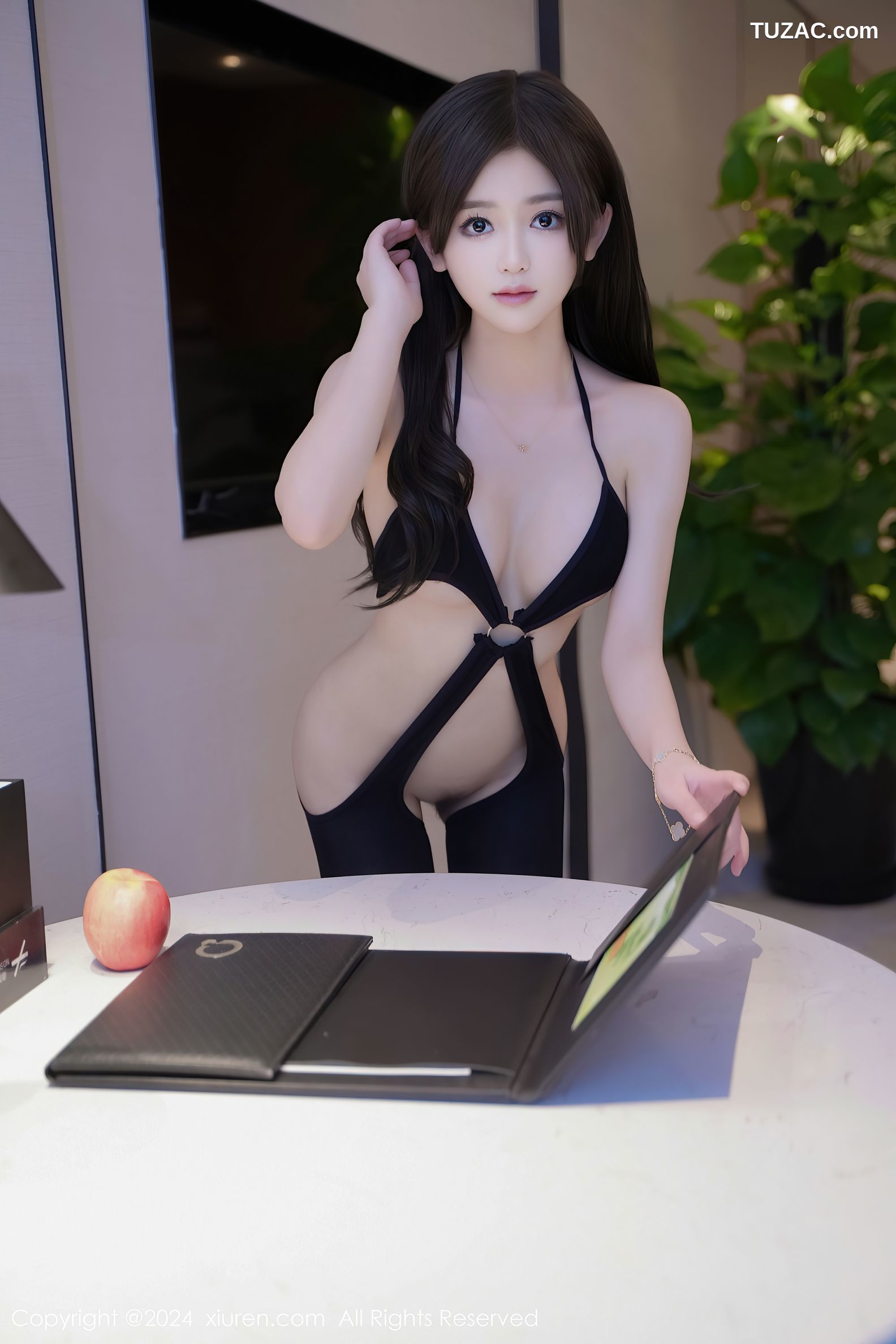 XiuRen秀人网-8172-奶茶味的包子-黑色情趣内衣爆乳-2024.03.04