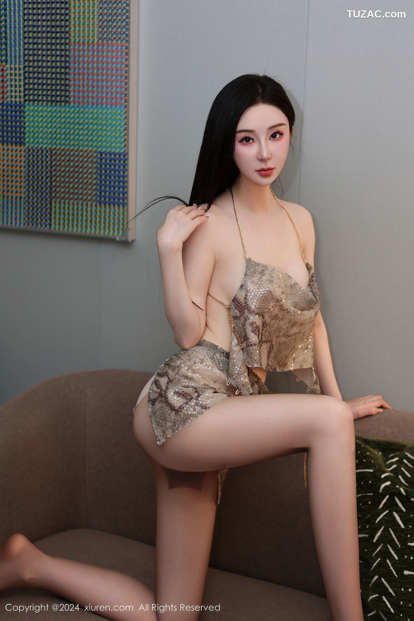XiuRen秀人网-8207-田兮白-吊带肚兜短裙-2024.03.11