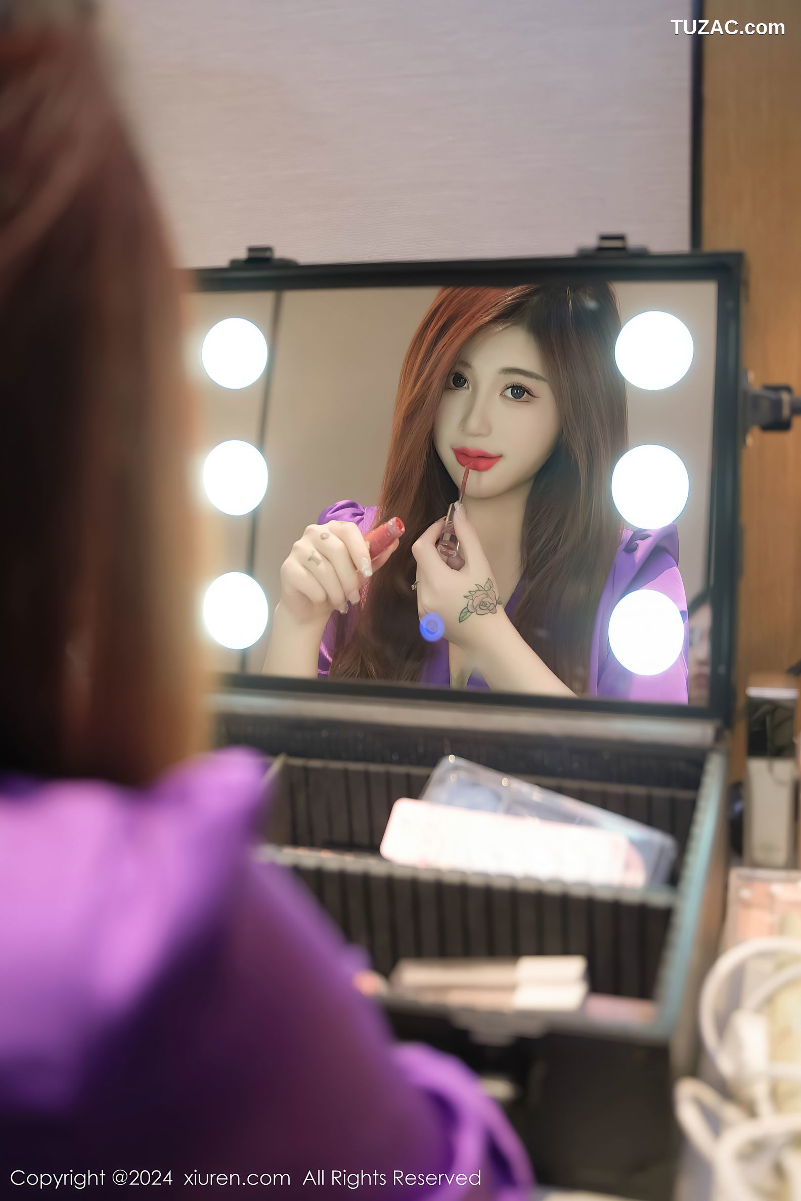 XiuRen秀人网-8237-美七-Mia-紫色上衣黑色短裙紫色内衣黑丝-2024.03.15