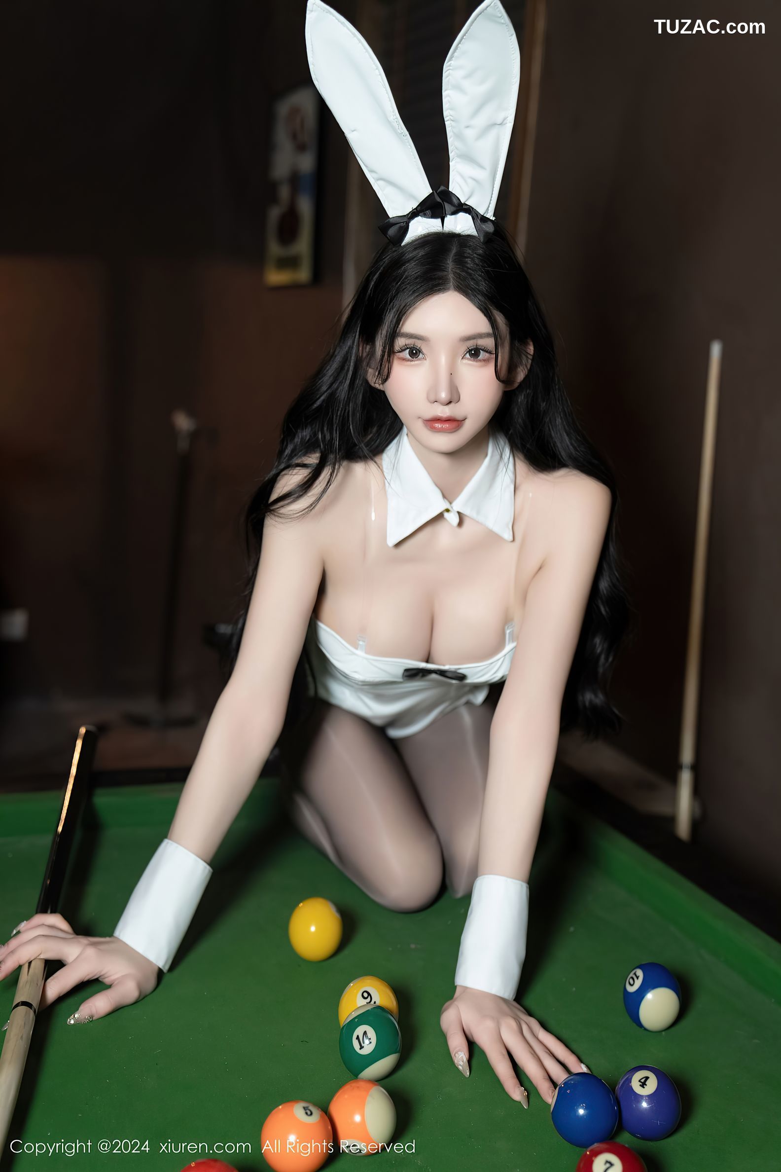 XiuRen秀人网-8318-周于希Sally-主题《赌约“赢家进洞”》白色兔女郎装黑丝爆乳-2024.03.29