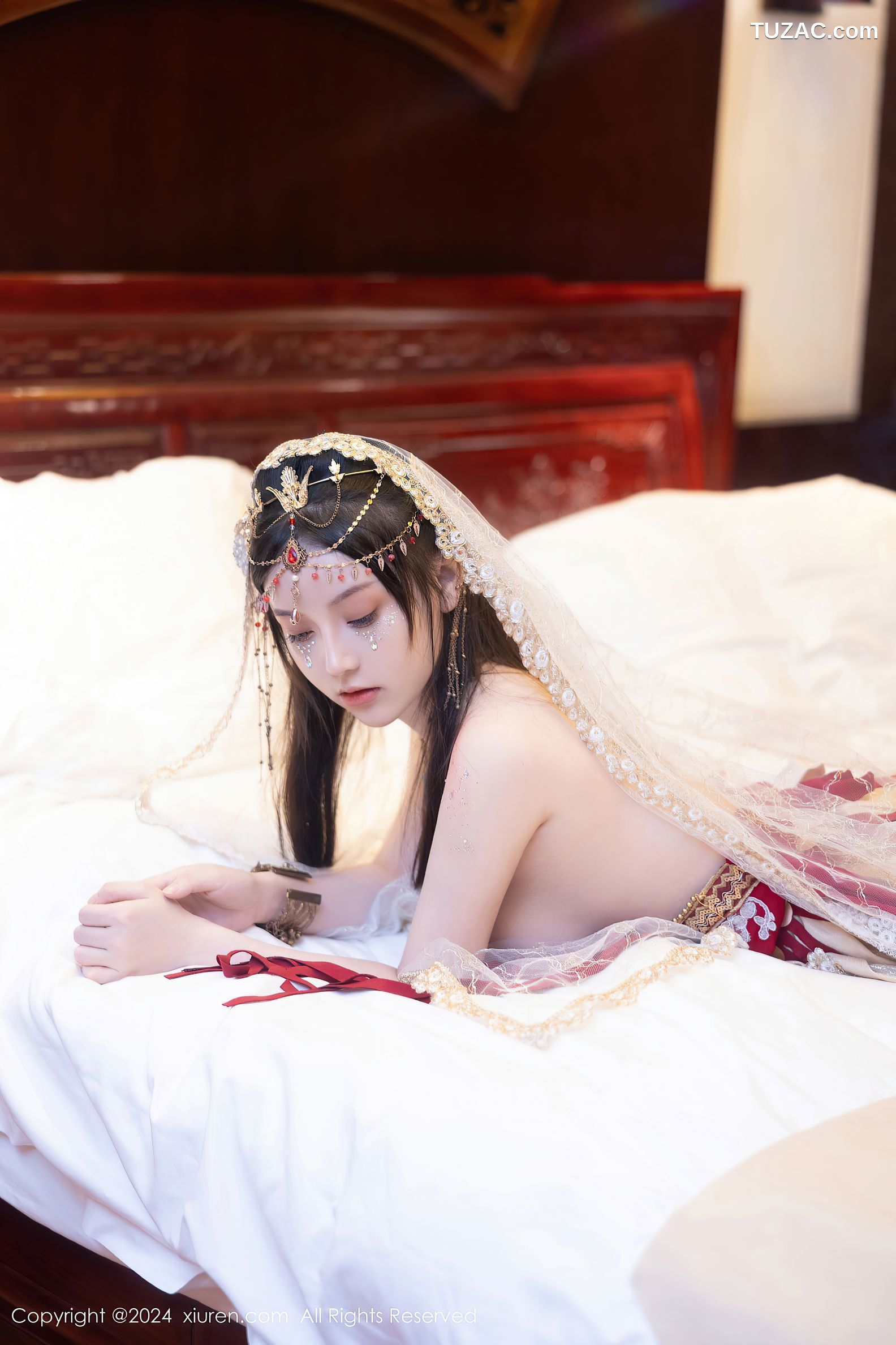 XiuRen秀人网-8349-豆瓣酱-红色西域服饰-2024.04.07