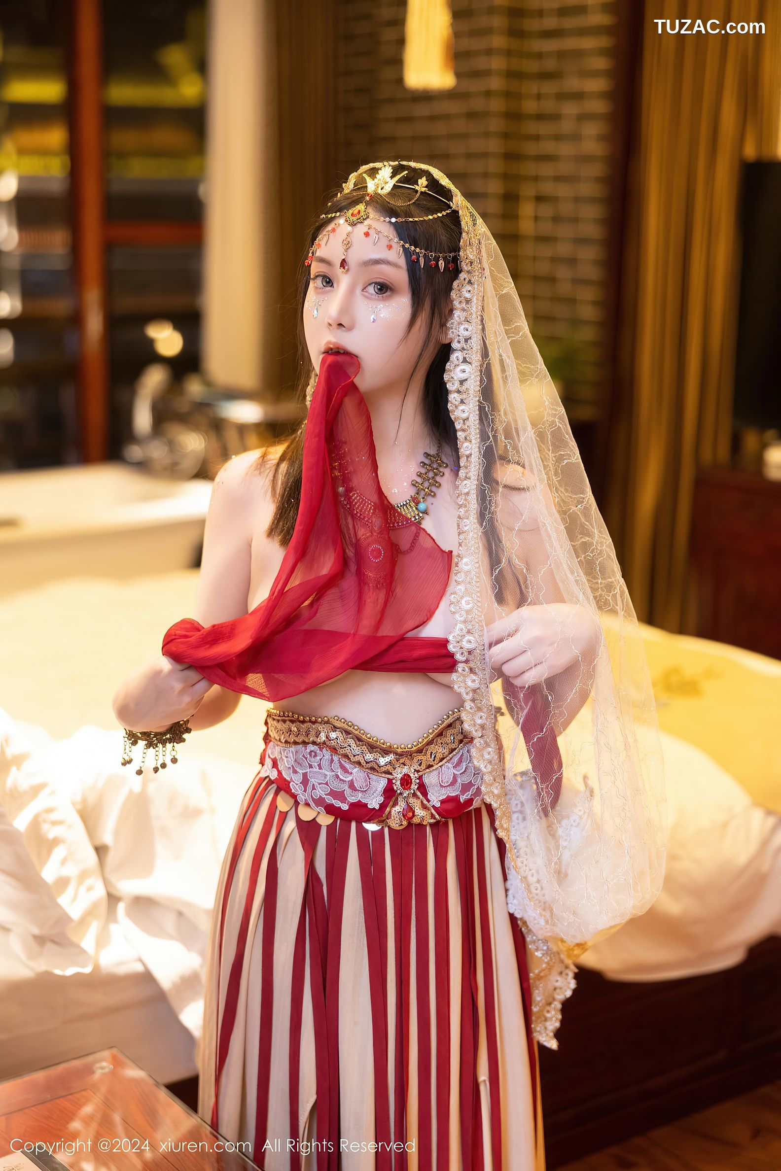 XiuRen秀人网-8349-豆瓣酱-红色西域服饰-2024.04.07