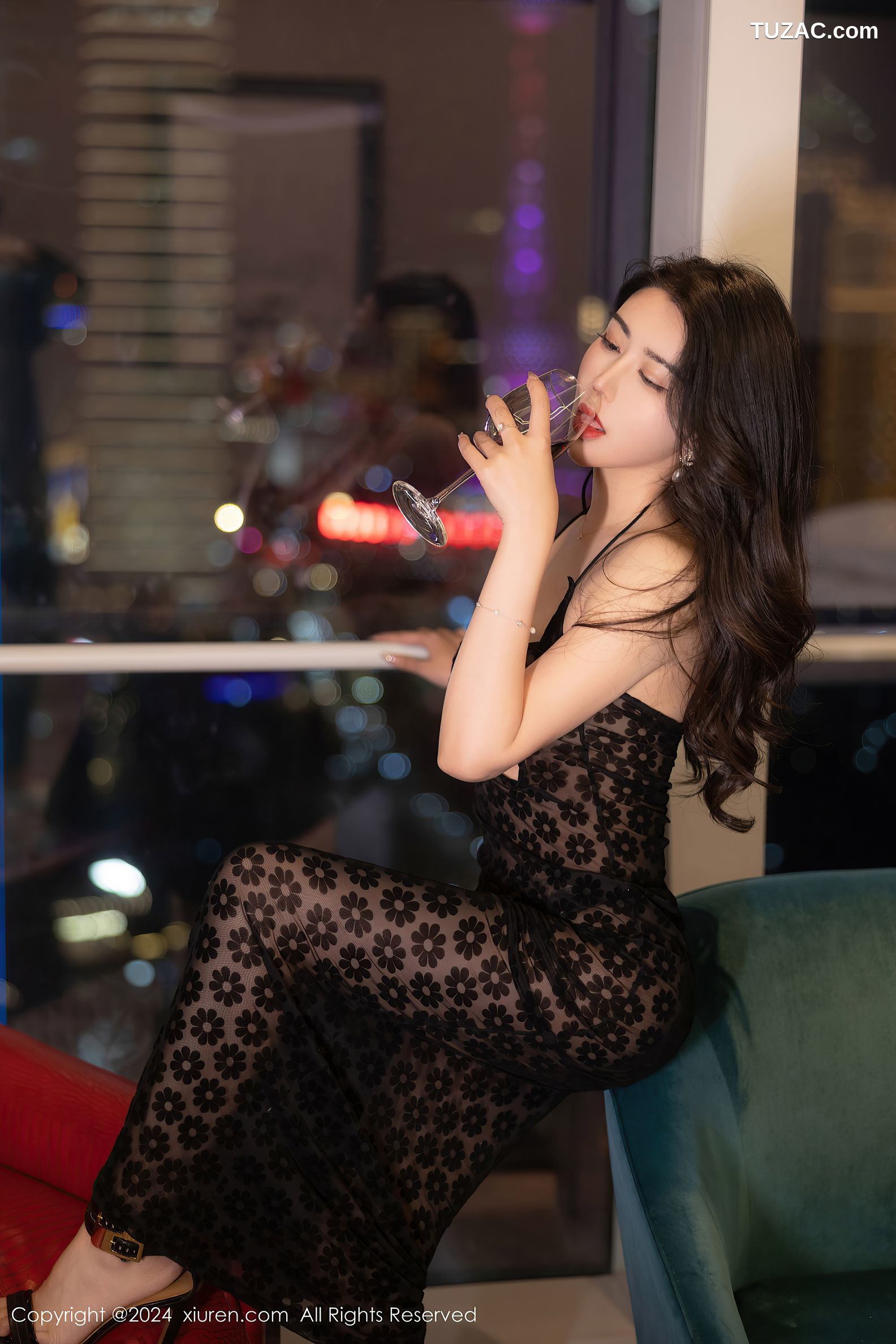 XiuRen秀人网-8355-李若汐-黑色花纹轻透长裙爆乳-2024.04.08