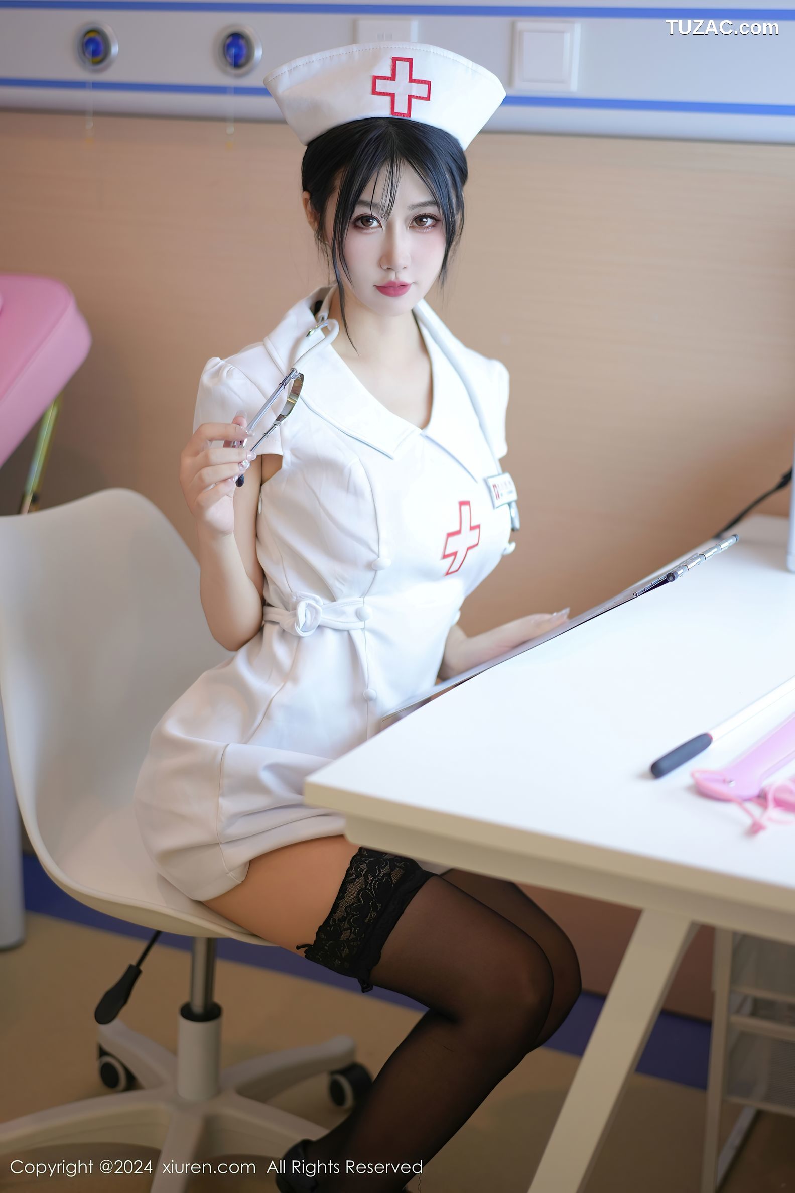 XiuRen秀人网-8512-laura阿姣-白色护士服白色情趣绑带内衣黑丝爆乳-2024.05.10