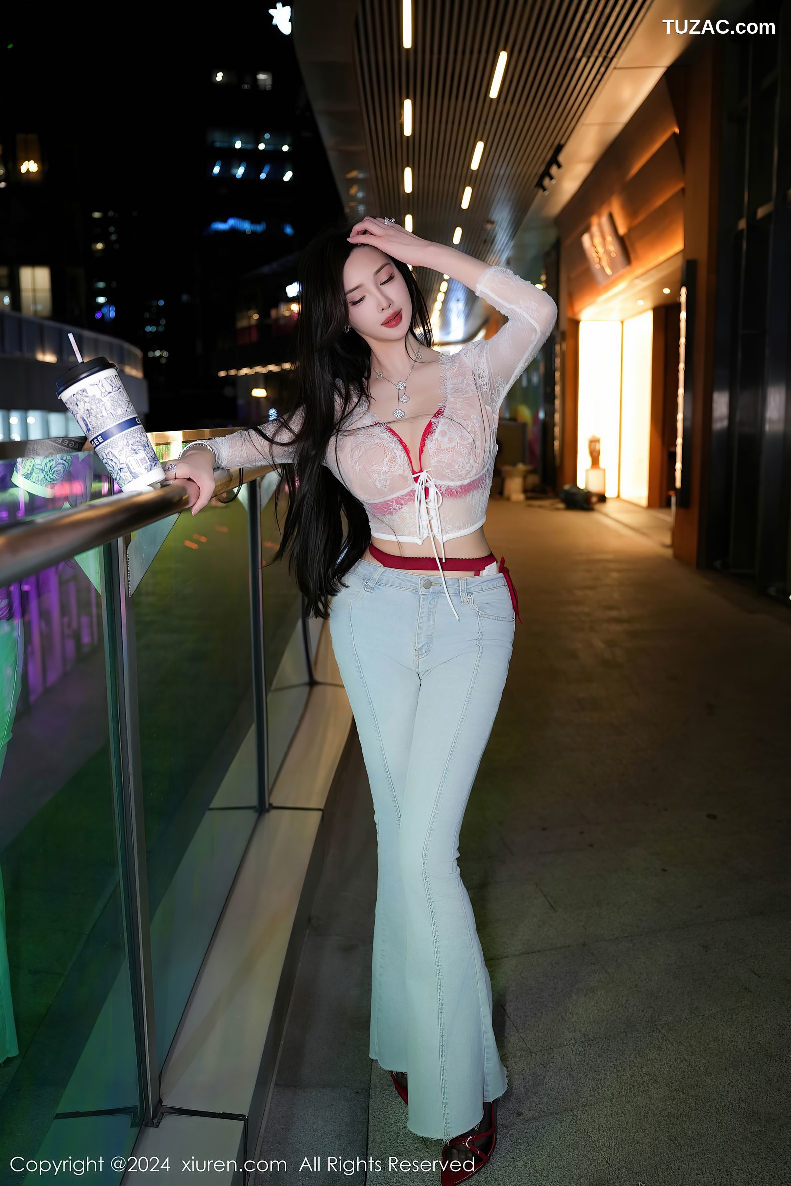 XiuRen秀人网-8846-Carol周妍希-新疆心愿旅拍-牛仔裤白色蕾丝轻透T恤粉红内衣-2024.07.12