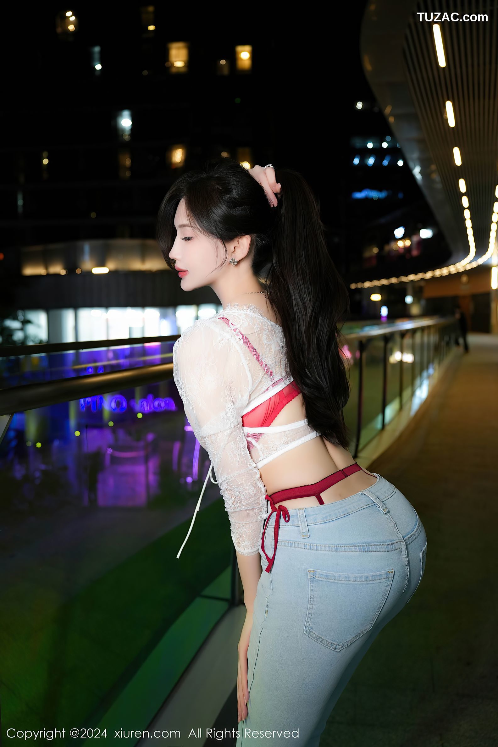 XiuRen秀人网-8846-Carol周妍希-新疆心愿旅拍-牛仔裤白色蕾丝轻透T恤粉红内衣-2024.07.12
