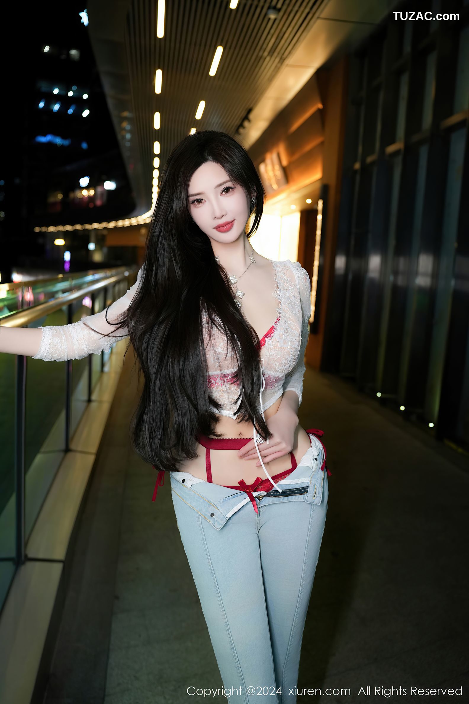 XiuRen秀人网-8846-Carol周妍希-新疆心愿旅拍-牛仔裤白色蕾丝轻透T恤粉红内衣-2024.07.12