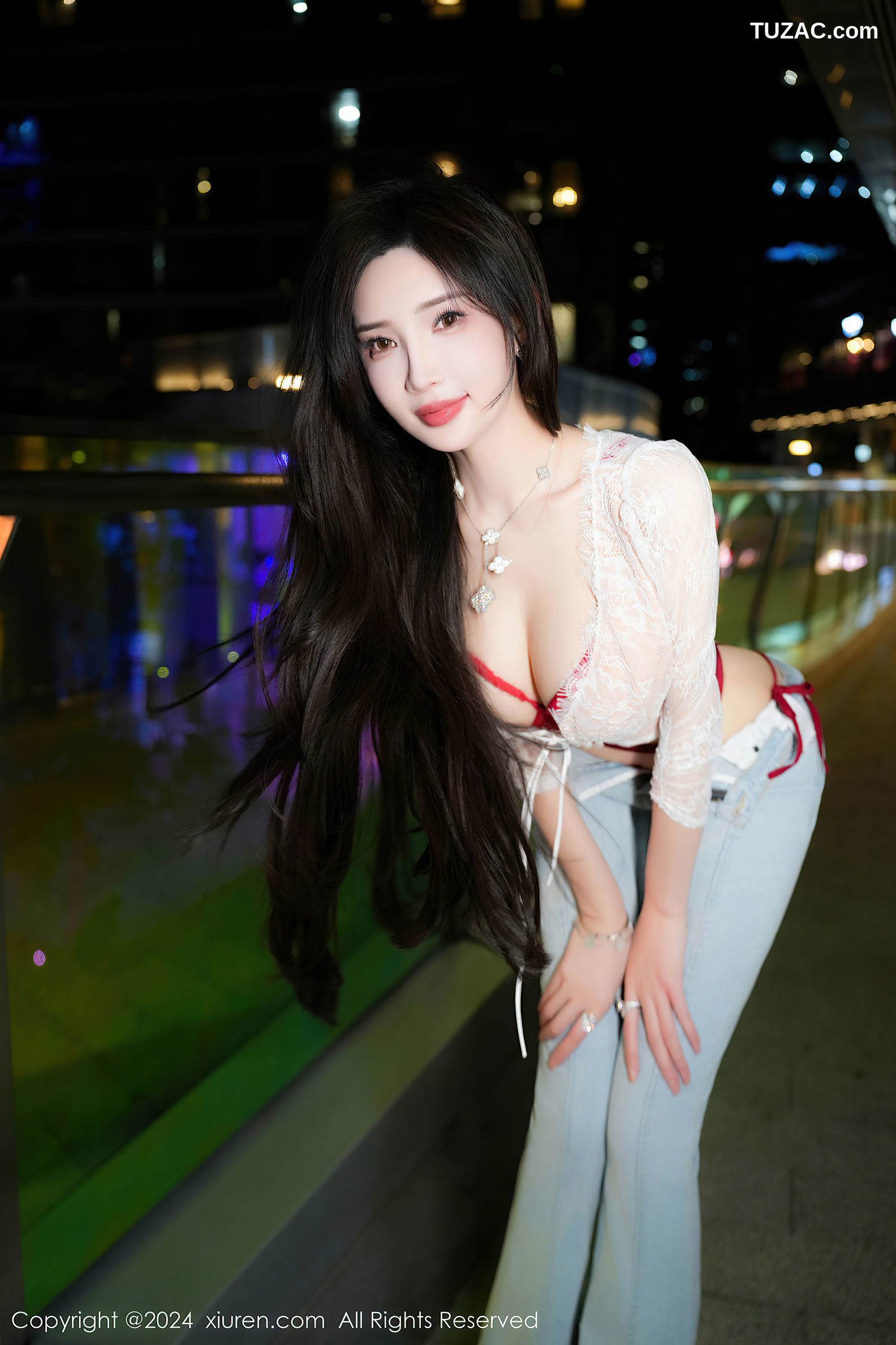 XiuRen秀人网-8846-Carol周妍希-新疆心愿旅拍-牛仔裤白色蕾丝轻透T恤粉红内衣-2024.07.12