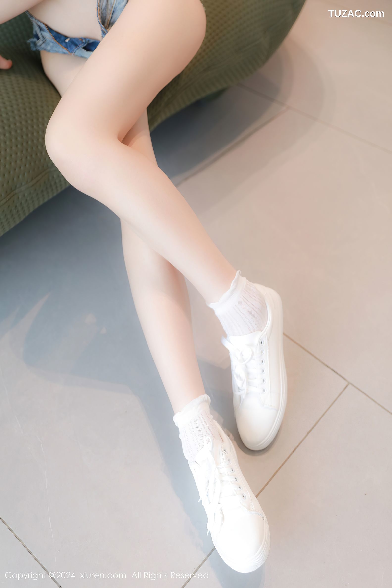 XiuRen秀人网-8964-桃妖夭-超短牛仔裤白色吊带爆乳-2024.08.02