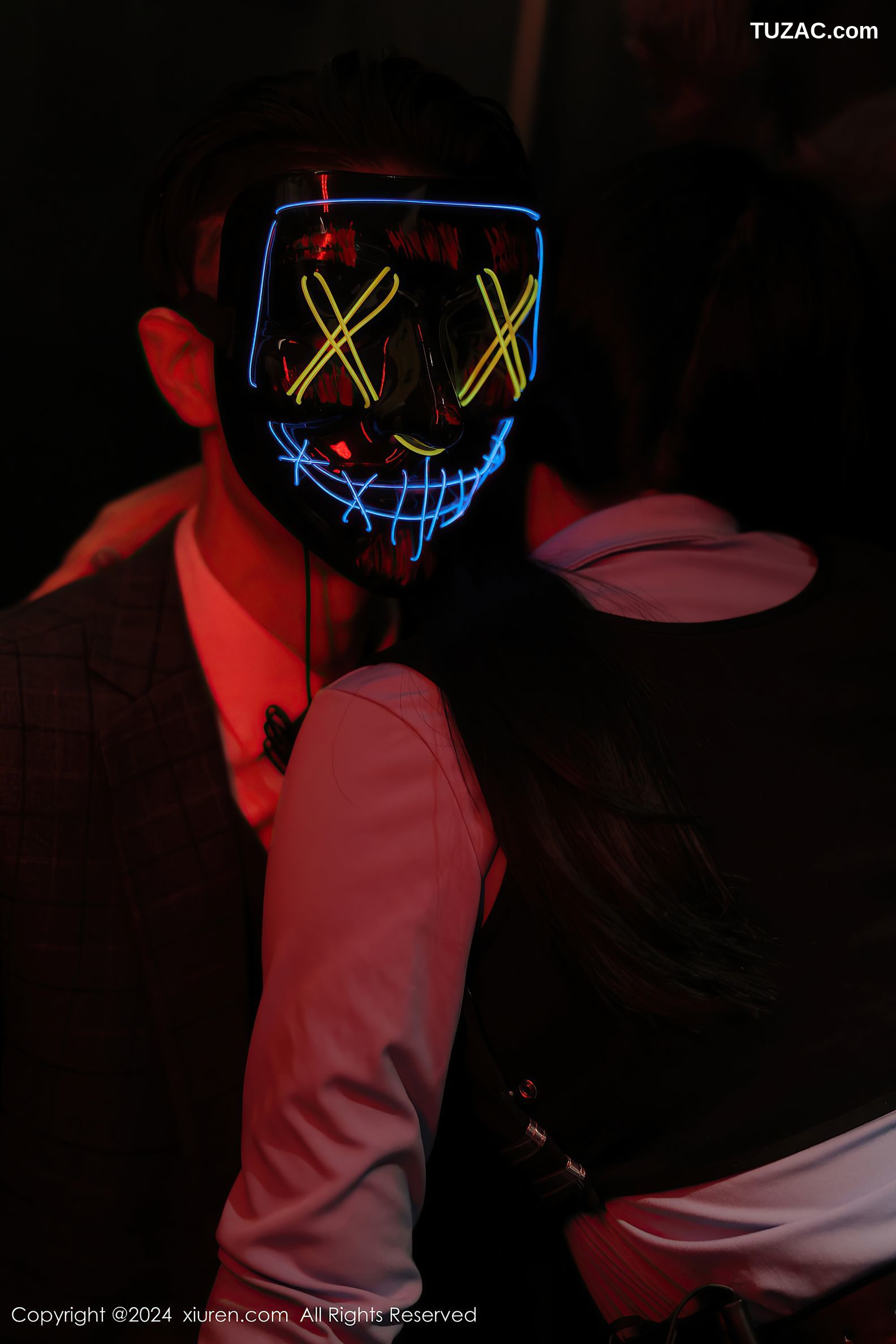 XiuRen秀人网-9071-麦田-情趣兔女郎女警黑丝-2024.08.27