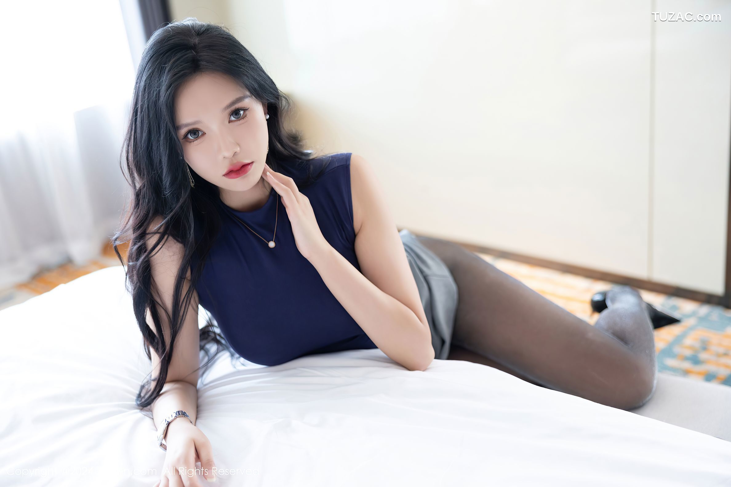 XiuRen秀人网-9082-娜比-深蓝T灰短裙蓝色内衣黑丝-2024.08.29