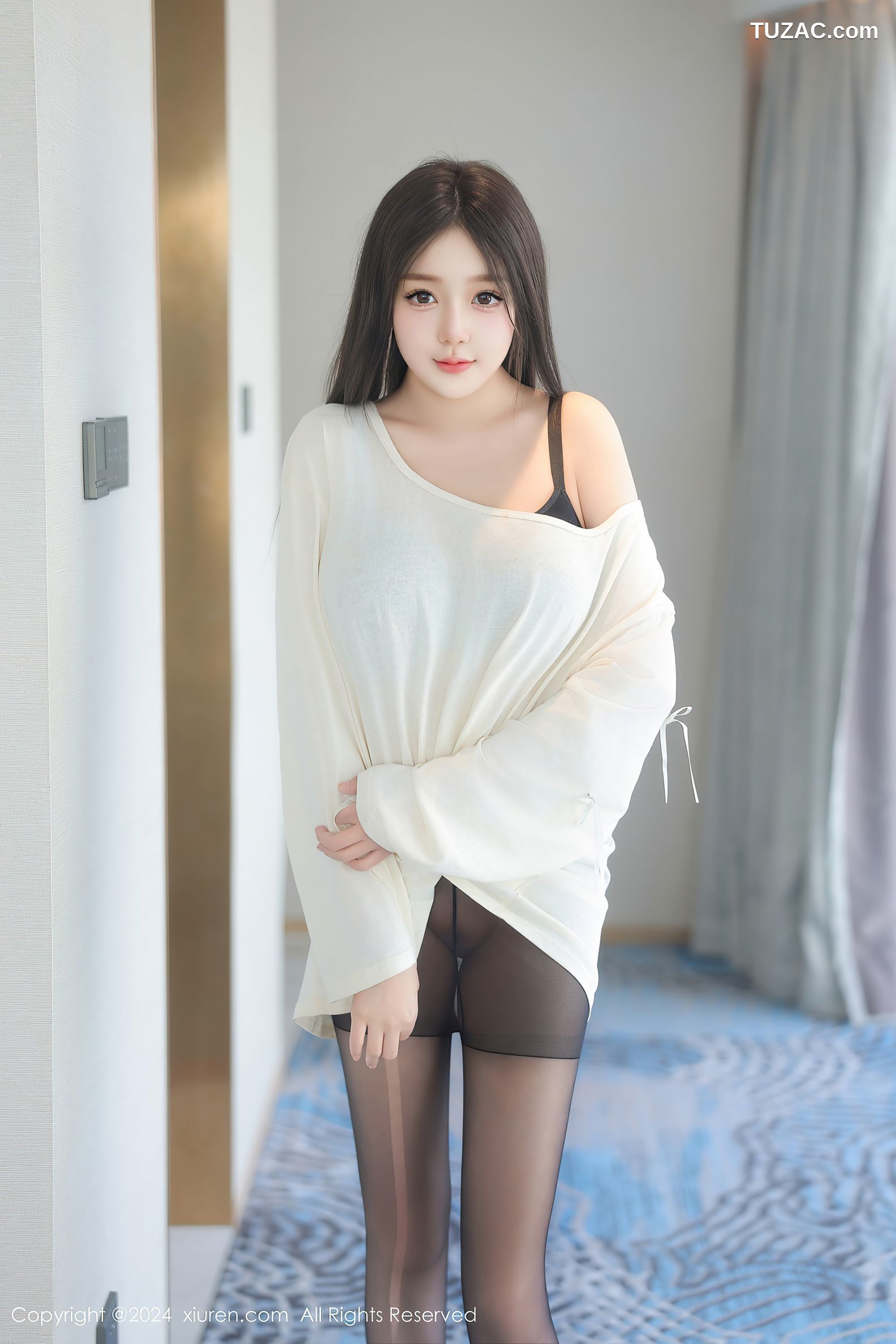 XiuRen秀人网-9089-柚柚小奶瓶-首套写真-宽松白T黑丝浴室湿身-2024.08.30