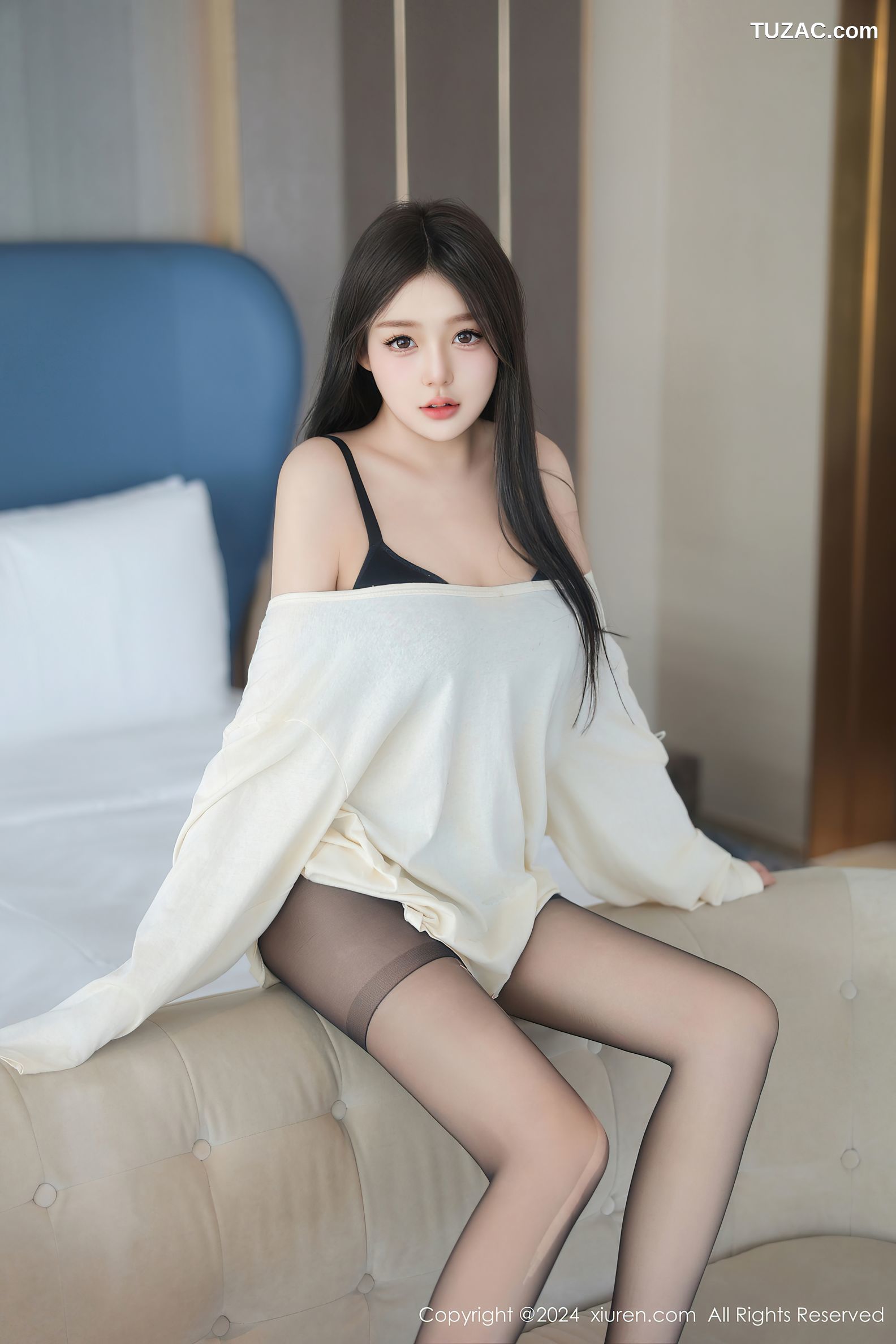 XiuRen秀人网-9089-柚柚小奶瓶-首套写真-宽松白T黑丝浴室湿身-2024.08.30