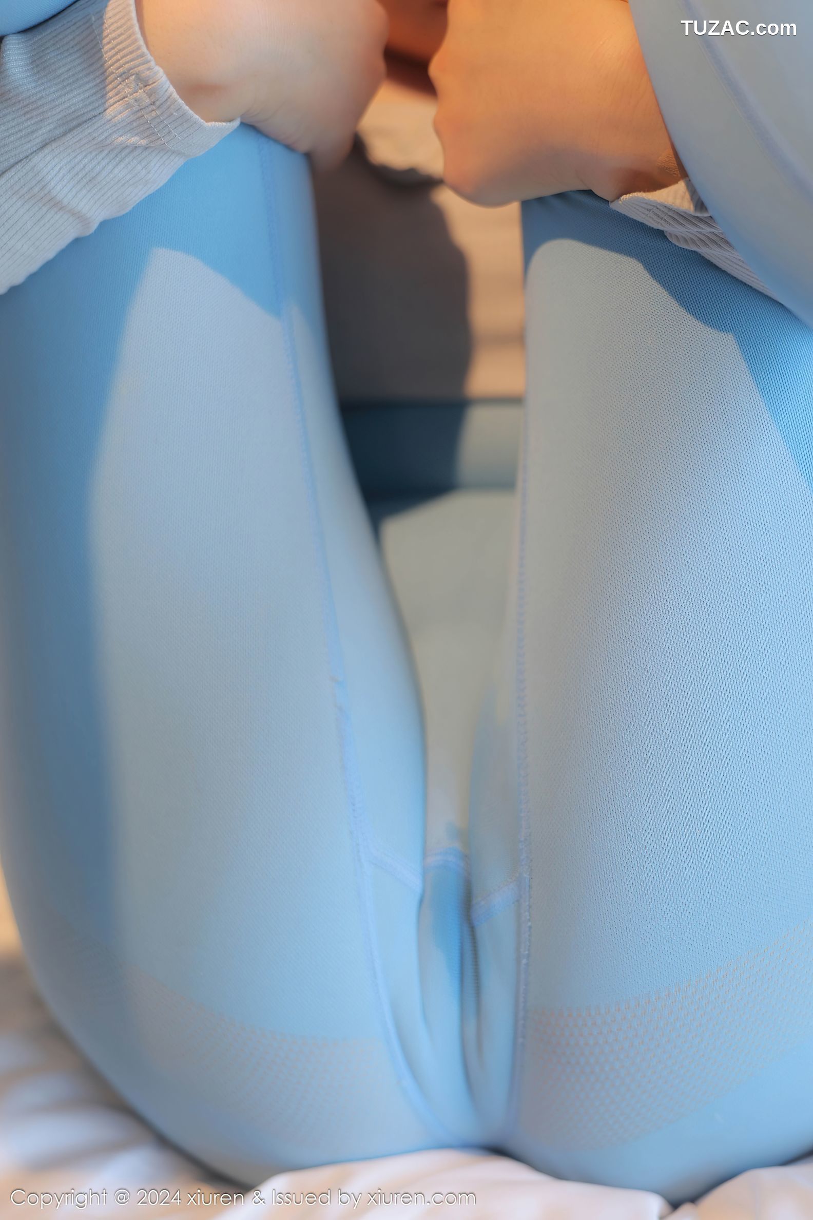 XiuRen秀人网-9217-白洁Bessie-浅灰T蓝色瑜伽裤爆乳-2024.09.27
