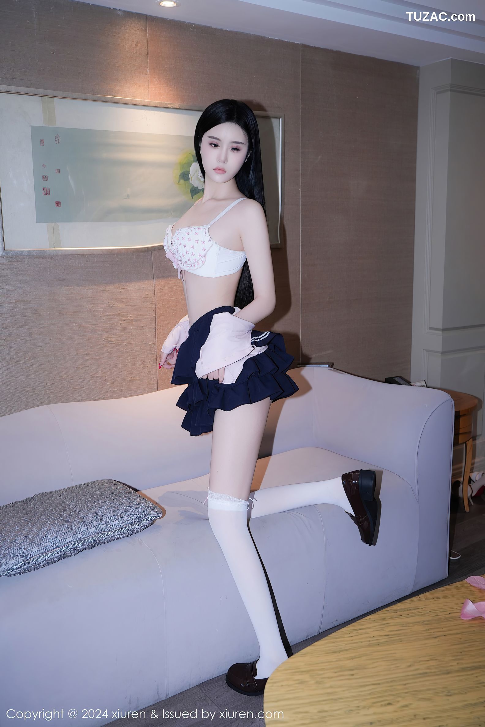 XiuRen秀人网-9224-Erikaki-淡粉JK制服深蓝短裙白色内衣爆乳-2024.09.27
