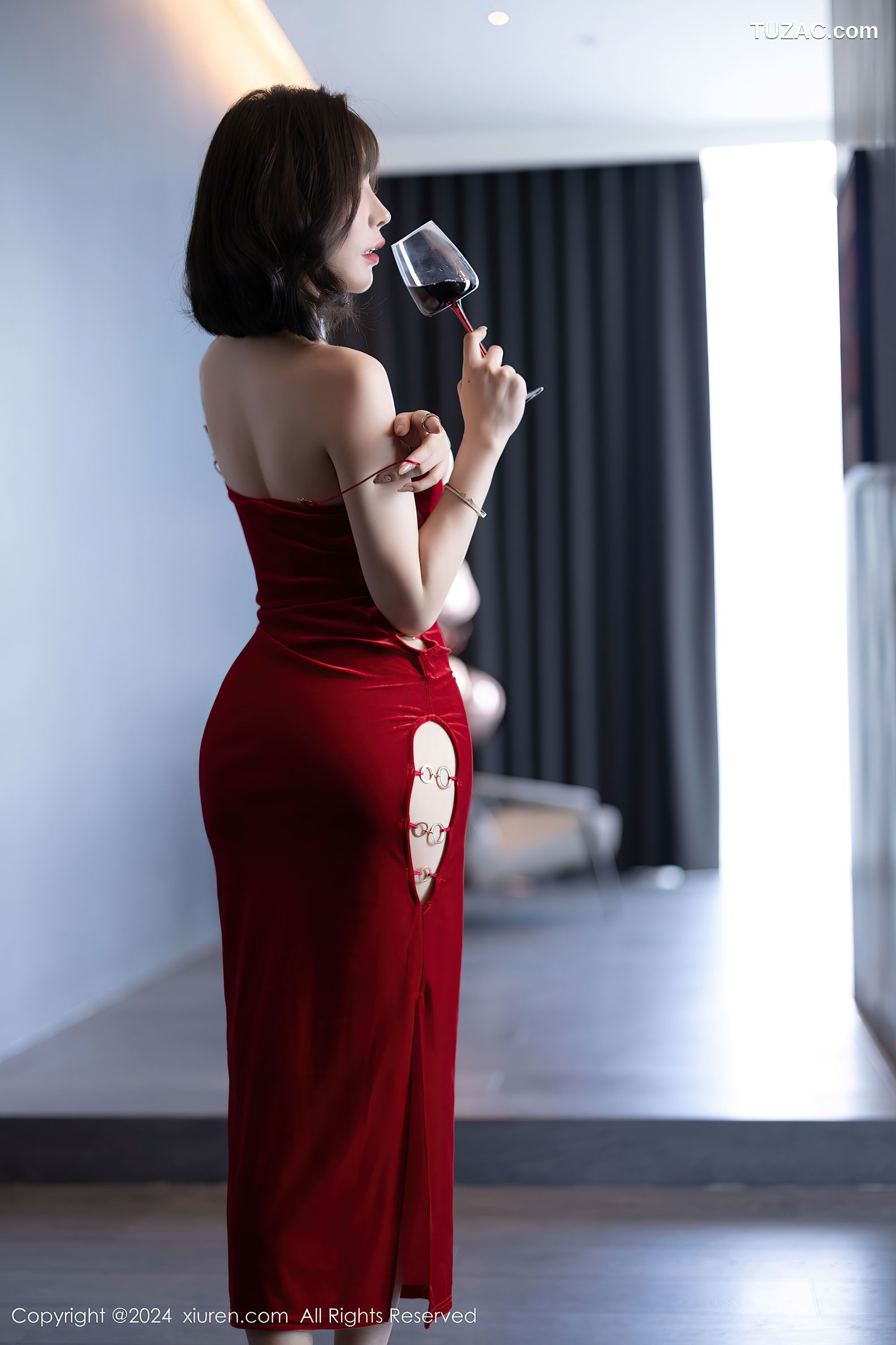 XiuRen秀人网-9229-徐莉芝Booty-红裙红色情趣内衣-2024.09.29