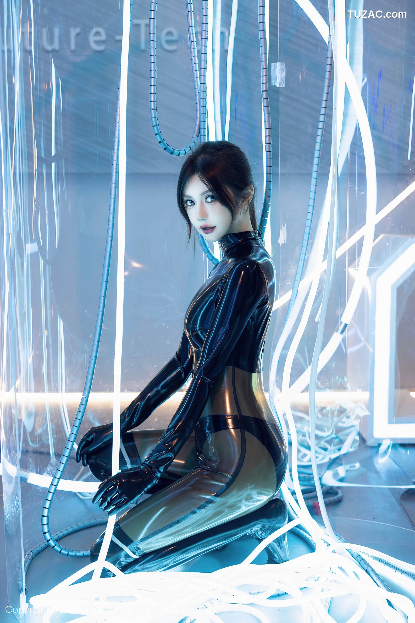 XiuRen秀人网-9235-绮里嘉ula-未来科技机器姬透视黑胶衣-2024.09.30