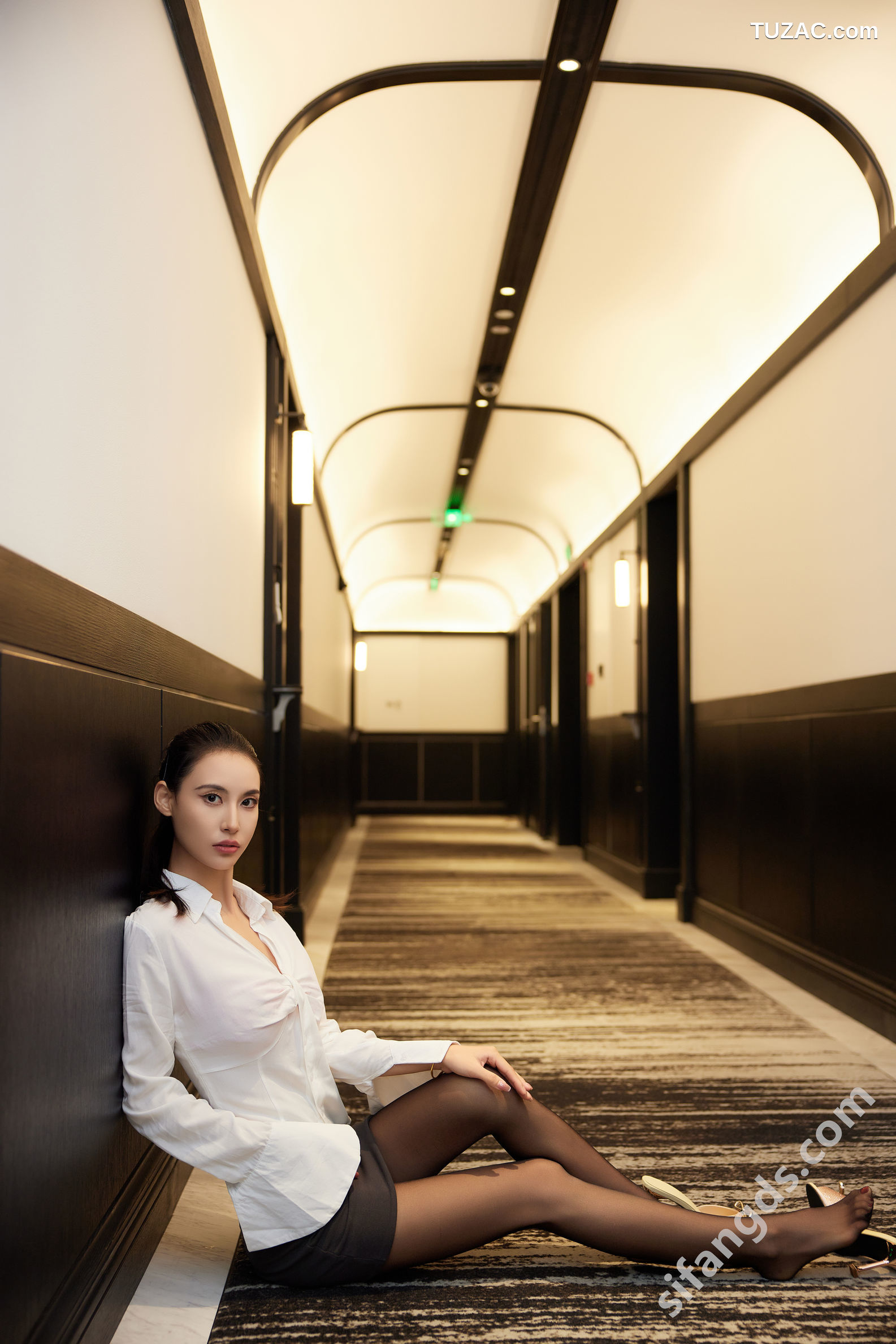 XR-Uncensored-lingyu69-远东饭店-大尺度写真-XiuRen秀人网-8828-内购私拍