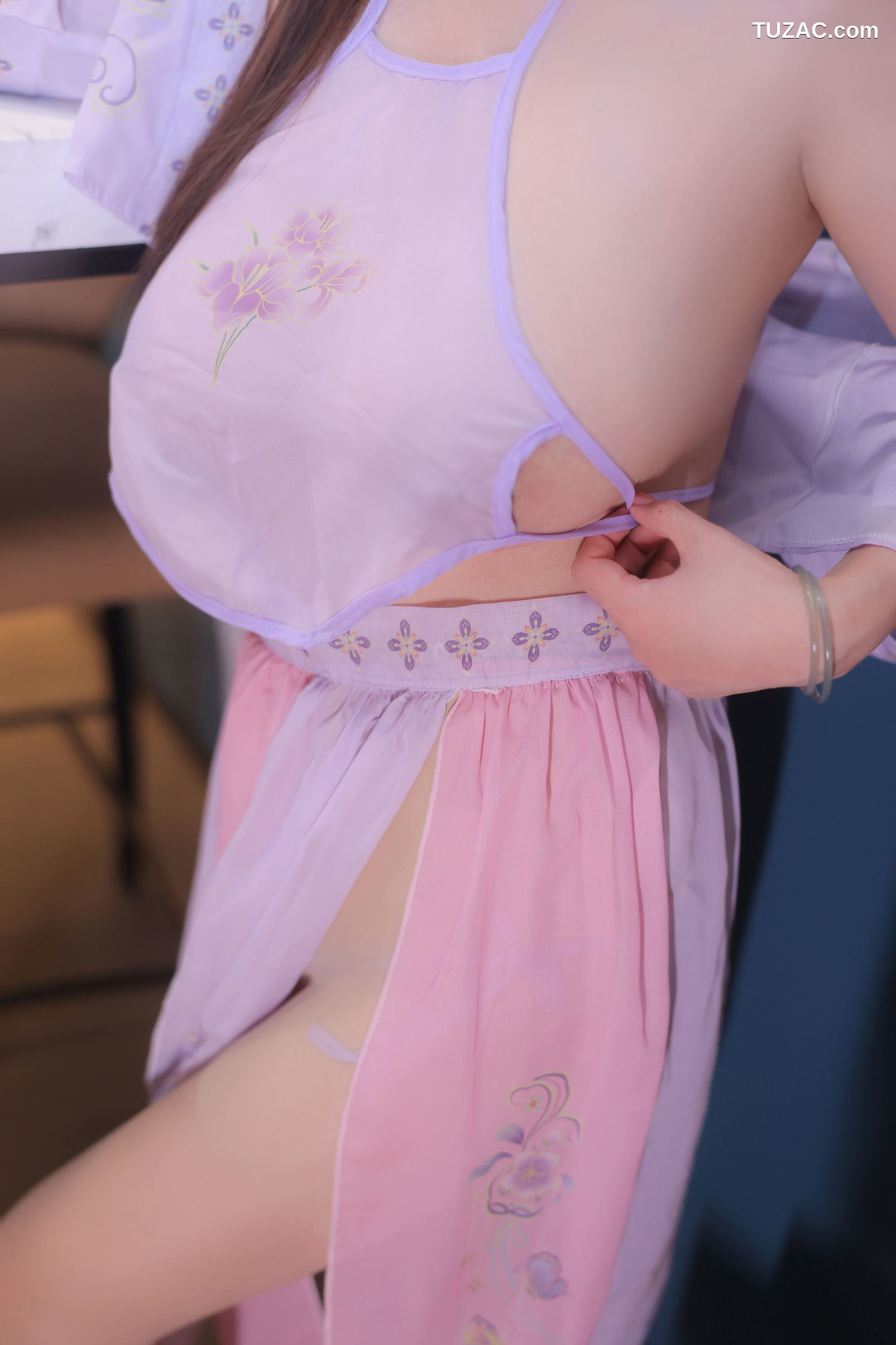 XR-Uncensored-小肉肉咪-贵妃古装-XiuRen秀人网-9178-内购私拍