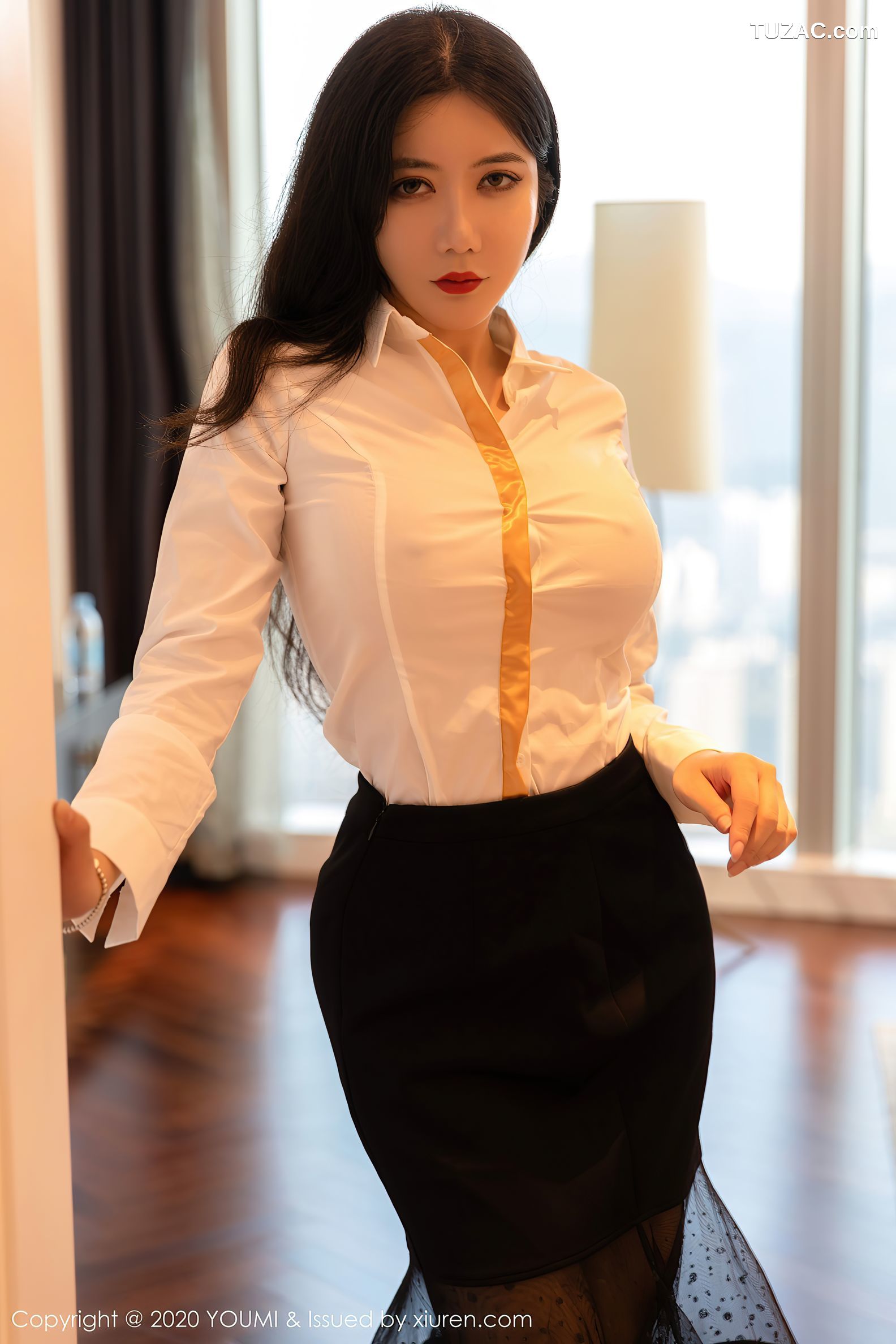 YouMi尤蜜荟-579-心妍小公主-《白衬衫-超短裙与黑丝袜的OL》-2020.12.28