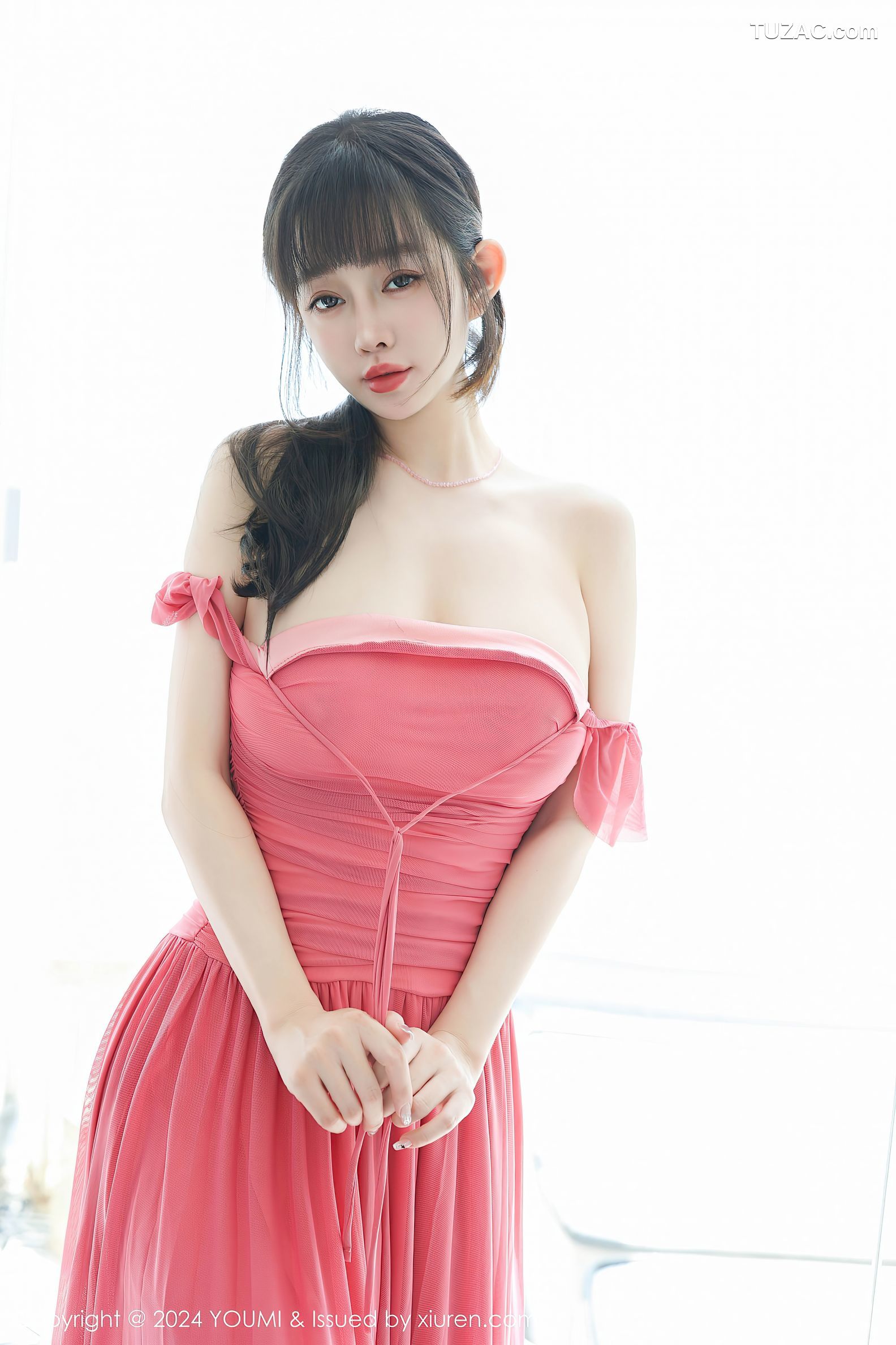 YouMi尤蜜荟-1077-王雨纯-红色露肩连衣长裙白蕾丝内衣爆乳-2024.06.21